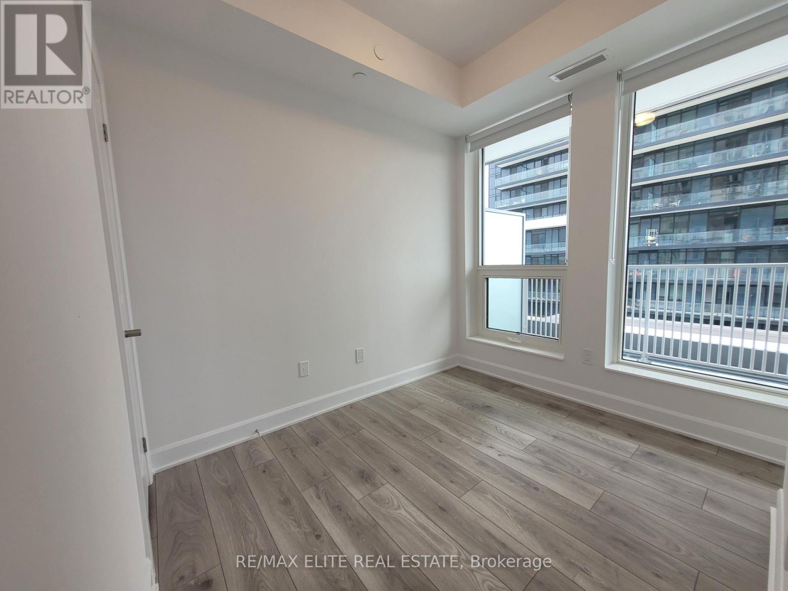 1104 - 3240 William Coltson Avenue, Oakville, Ontario  L6H 8C8 - Photo 6 - W12486072