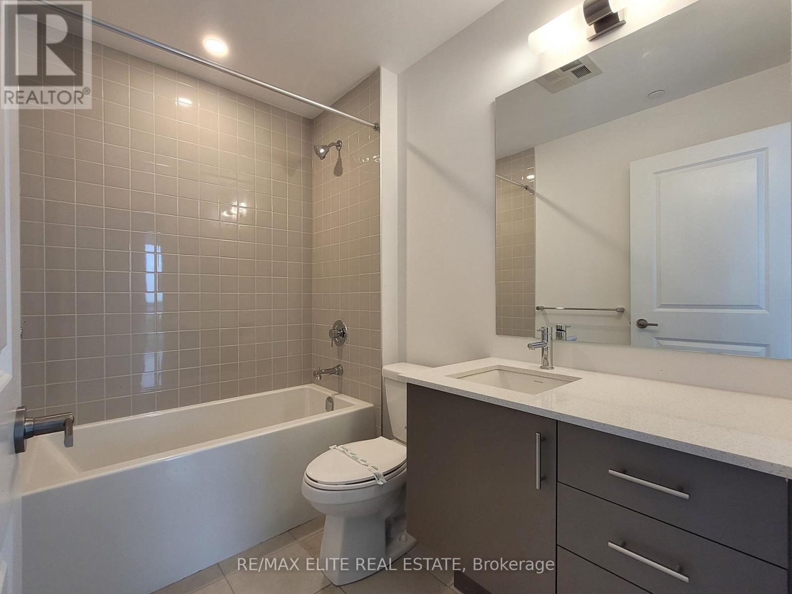 1104 - 3240 William Coltson Avenue, Oakville, Ontario  L6H 8C8 - Photo 8 - W12486072