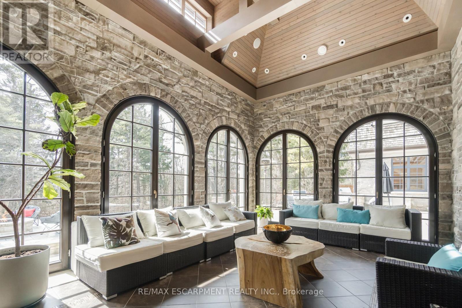 1476 Carmen Drive, Mississauga, Ontario  L5G 3Z1 - Photo 20 - W12486076