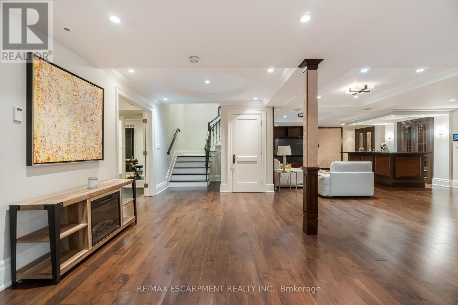 1476 Carmen Drive, Mississauga, Ontario  L5G 3Z1 - Photo 37 - W12486076