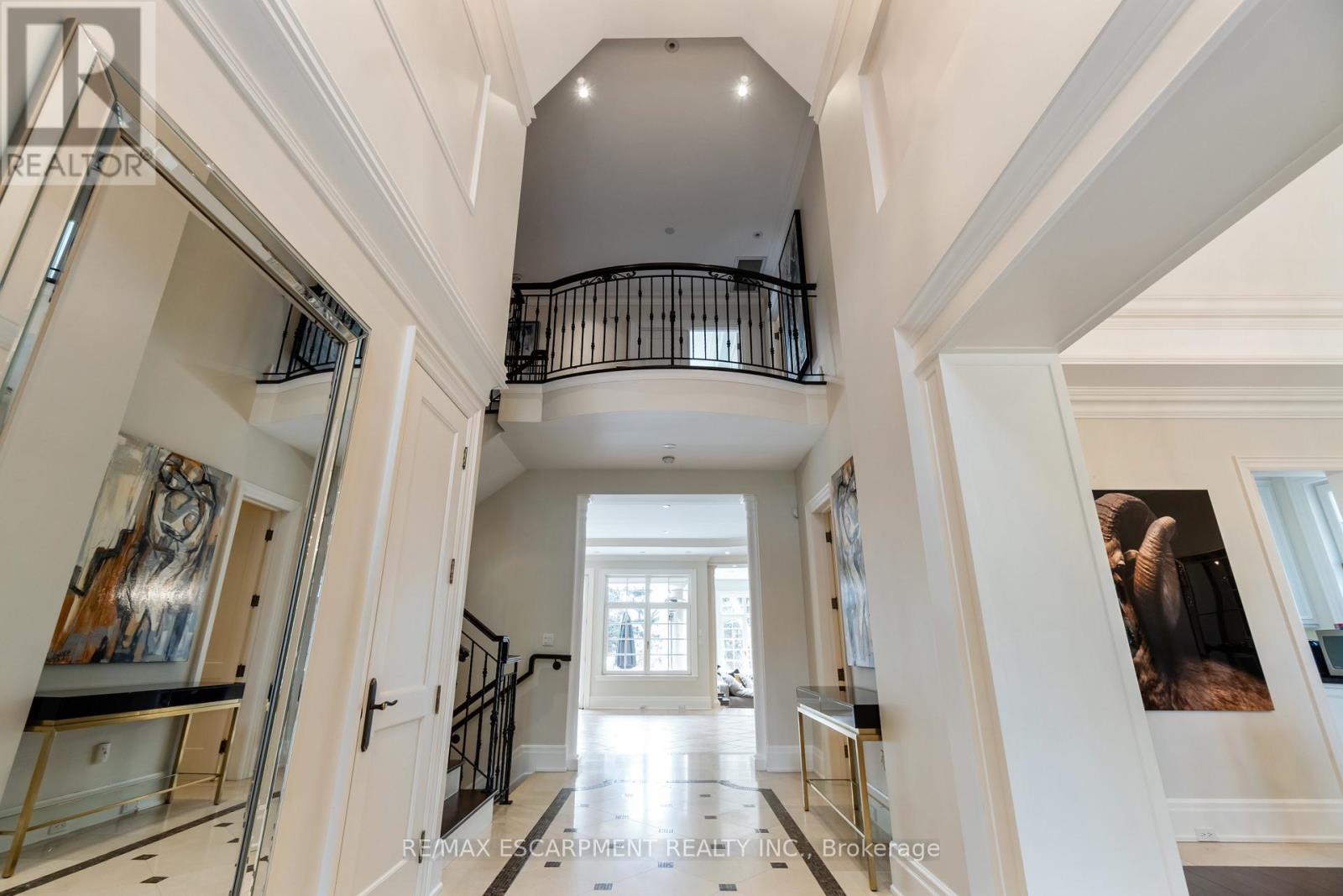 1476 Carmen Drive, Mississauga, Ontario  L5G 3Z1 - Photo 6 - W12486076