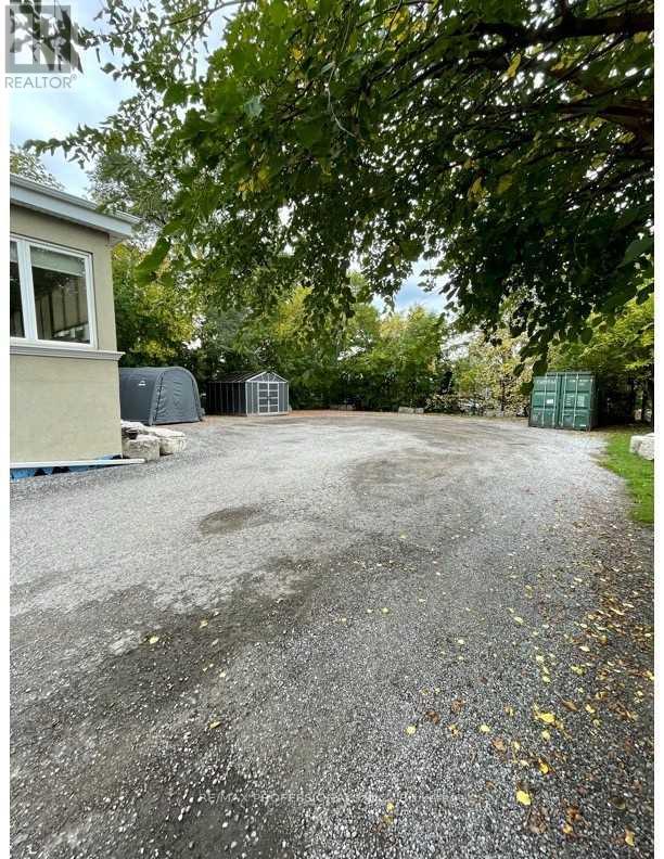 821 The Queensway, Toronto, Ontario  M8Z 1N6 - Photo 11 - W12486077