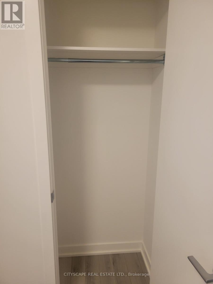 603 - 3071 Trafalgar Road, Oakville, Ontario  L6H 8C5 - Photo 2 - W12486079