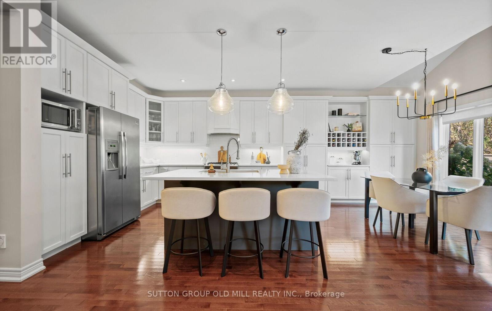 3304 Stalybridge Drive, Oakville, Ontario  L6M 0K8 - Photo 12 - W12486087