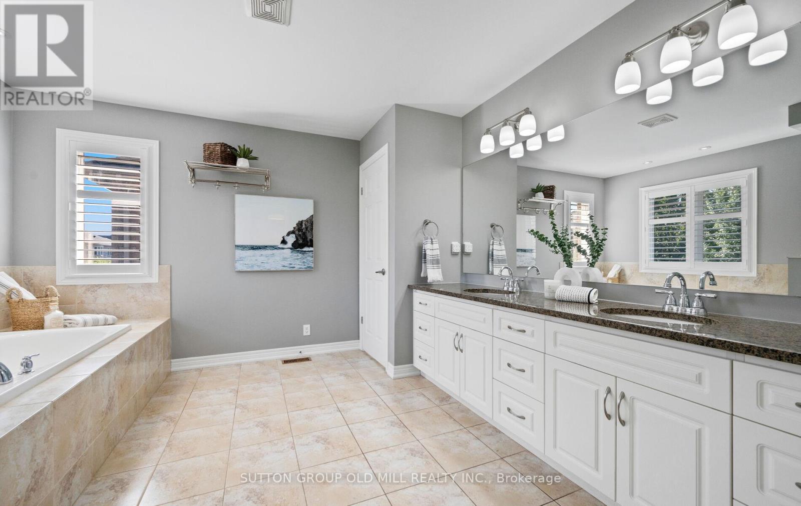 3304 Stalybridge Drive, Oakville, Ontario  L6M 0K8 - Photo 23 - W12486087