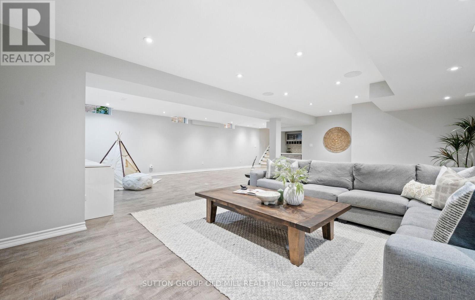 3304 Stalybridge Drive, Oakville, Ontario  L6M 0K8 - Photo 35 - W12486087