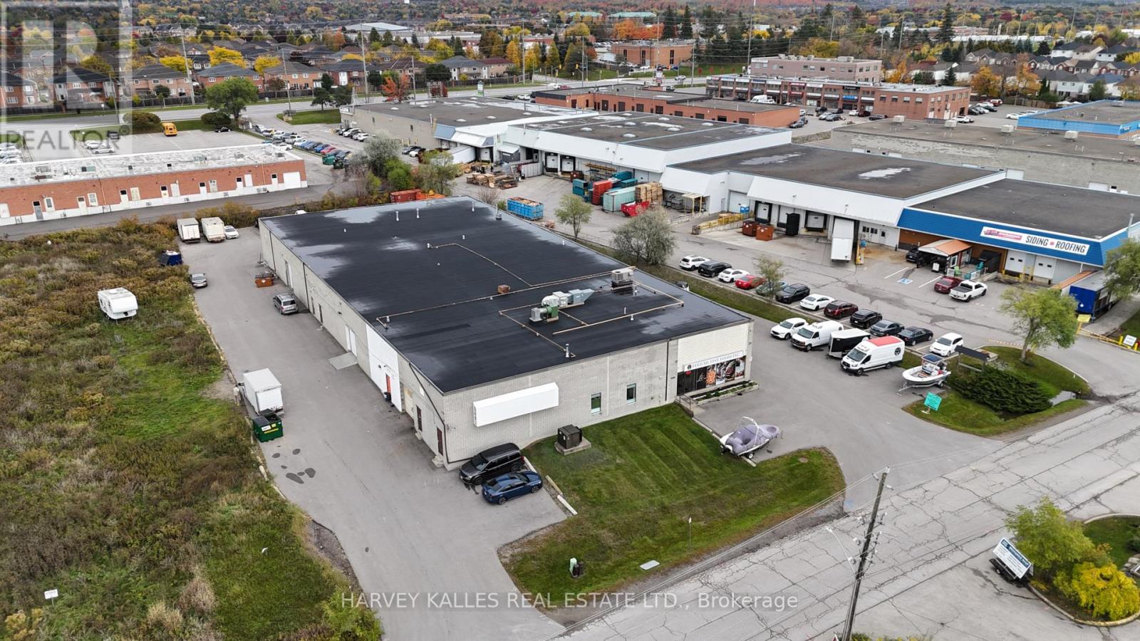 589 Steven Court, Newmarket, Ontario  L3Y 6Z3 - Photo 4 - N12481598