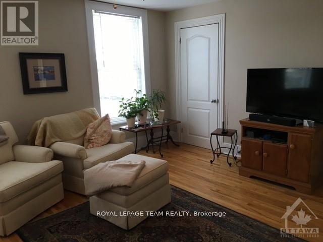 2 - 86 Bayswater Avenue, Ottawa, Ontario  K1Y 2E9 - Photo 9 - X12486178