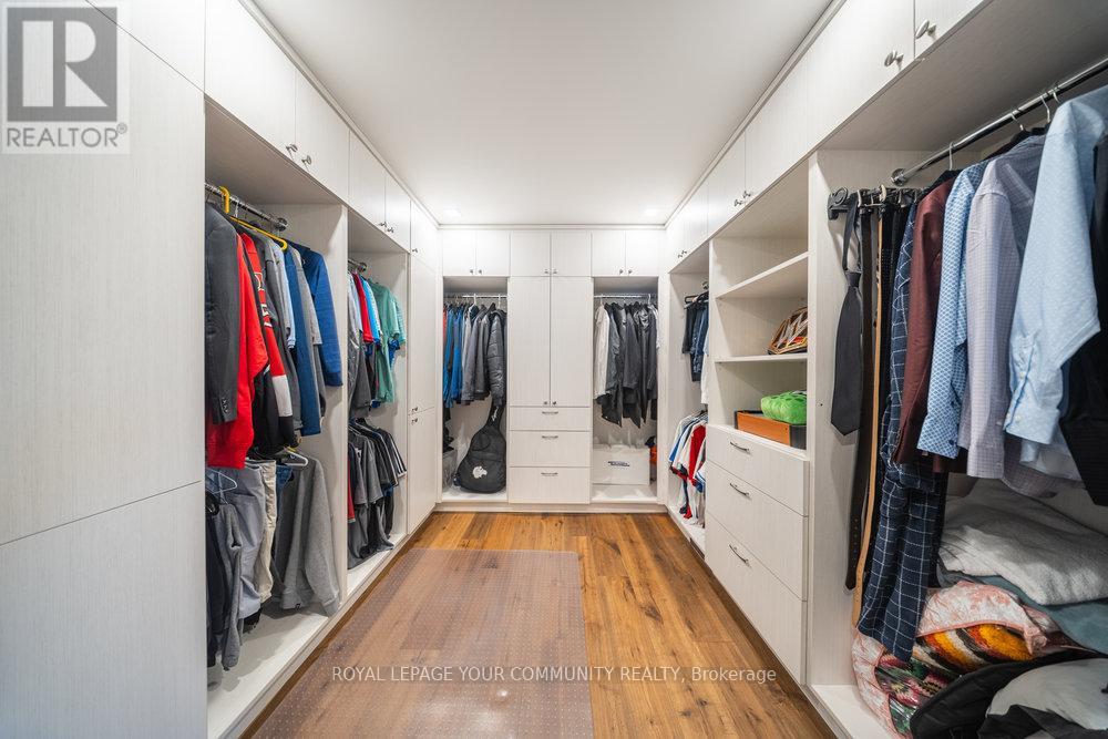 1551 Warland Road, Oakville, Ontario  L6L 1N4 - Photo 22 - W12323502