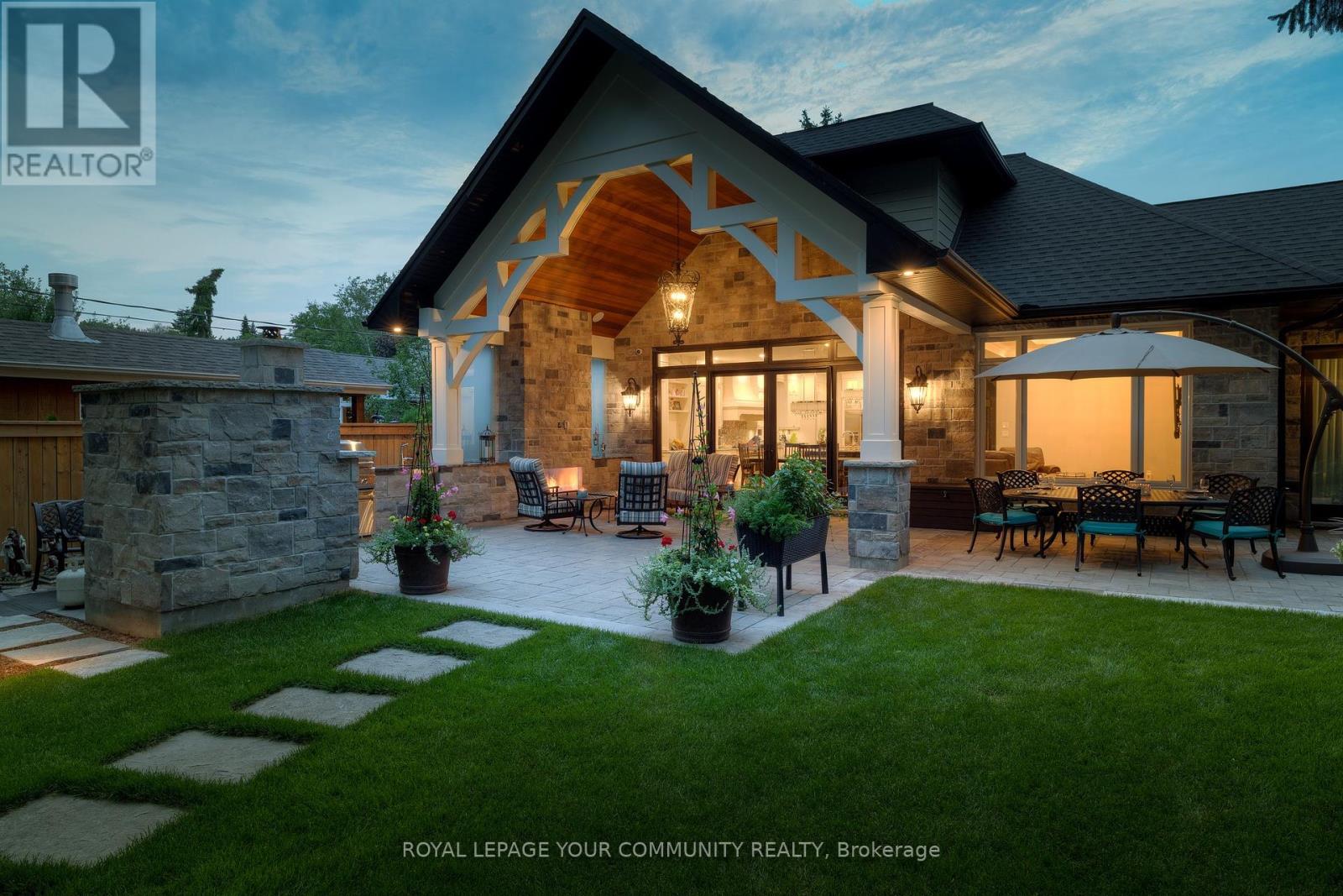 1551 Warland Road, Oakville, Ontario  L6L 1N4 - Photo 33 - W12323502