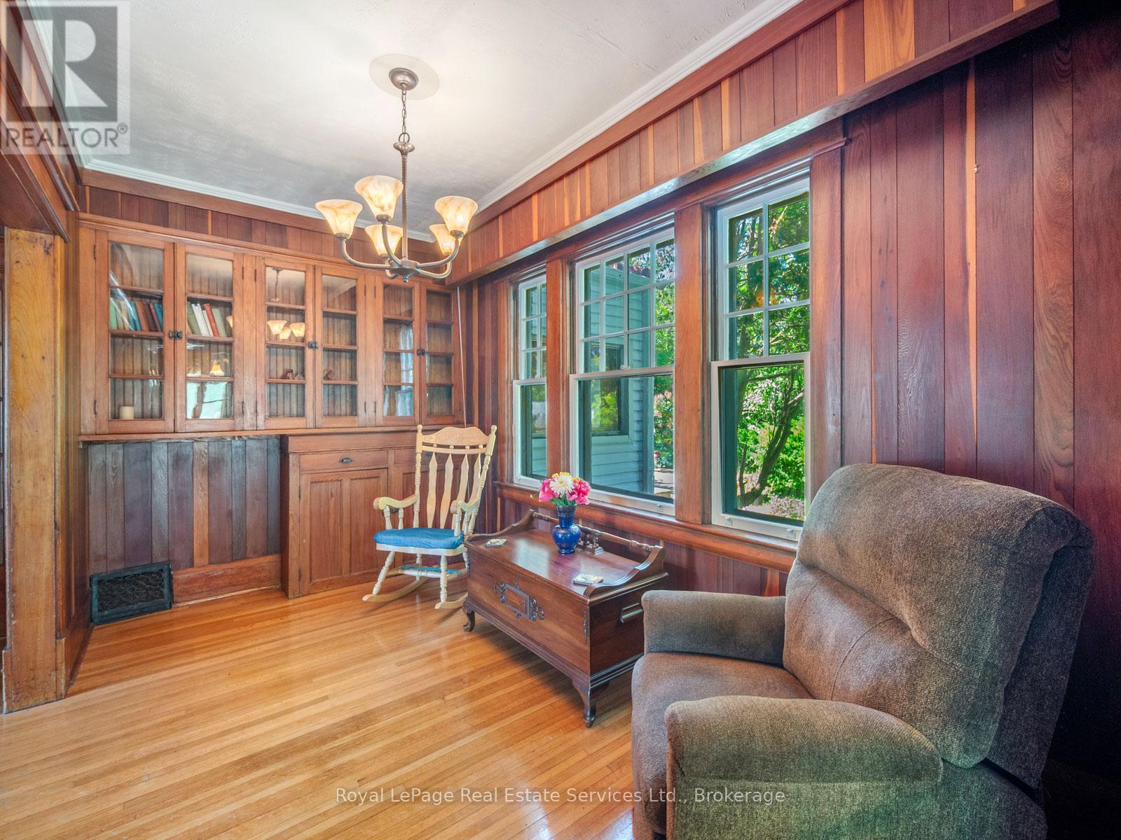 3175 Lakeshore Road W, Oakville, Ontario  L6L 1J7 - Photo 14 - W12486133