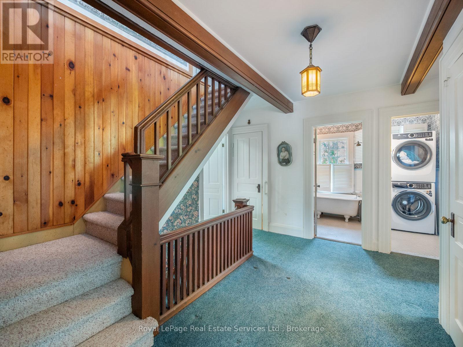 3175 Lakeshore Road W, Oakville, Ontario  L6L 1J7 - Photo 17 - W12486133