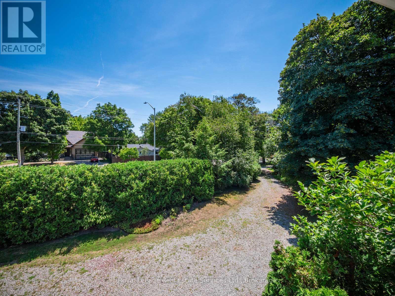 3175 Lakeshore Road W, Oakville, Ontario  L6L 1J7 - Photo 22 - W12486133