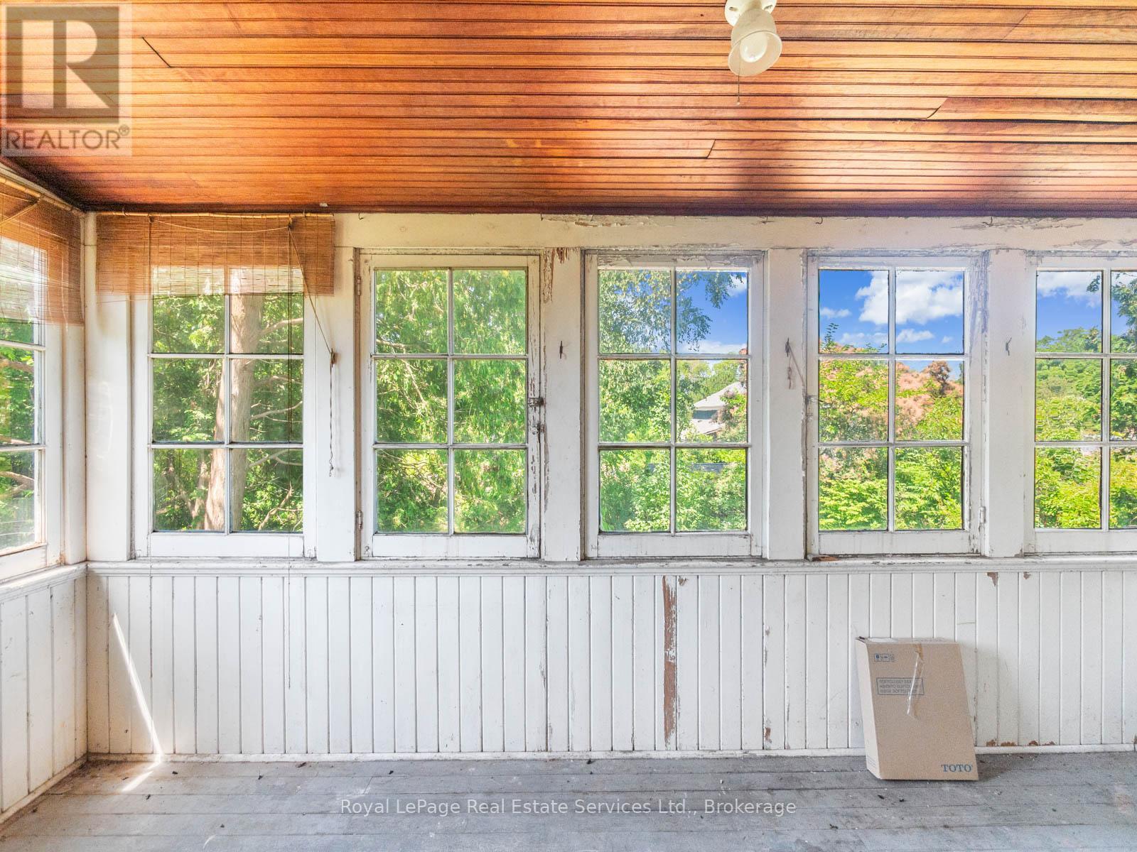 3175 Lakeshore Road W, Oakville, Ontario  L6L 1J7 - Photo 27 - W12486133