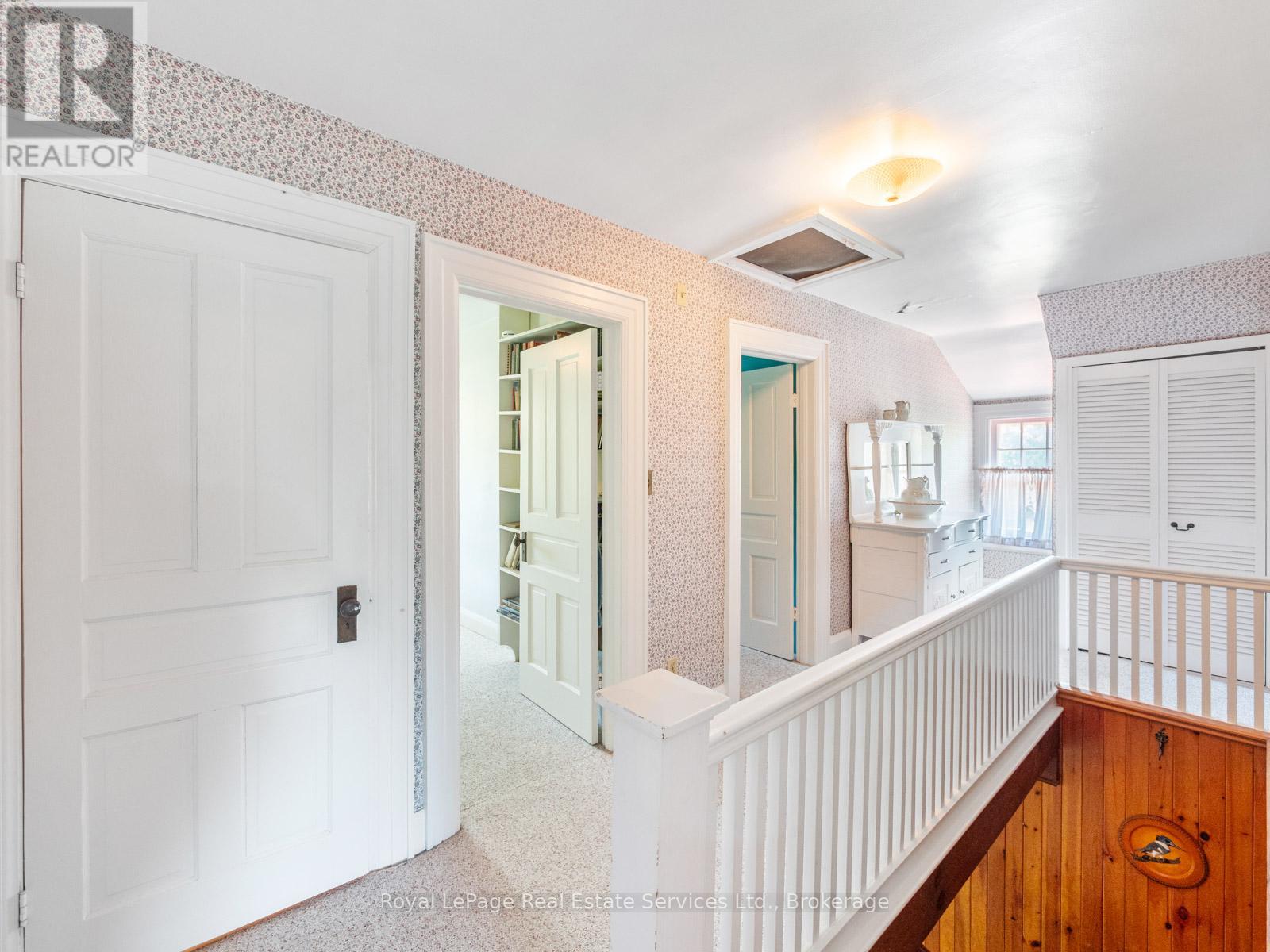 3175 Lakeshore Road W, Oakville, Ontario  L6L 1J7 - Photo 28 - W12486133