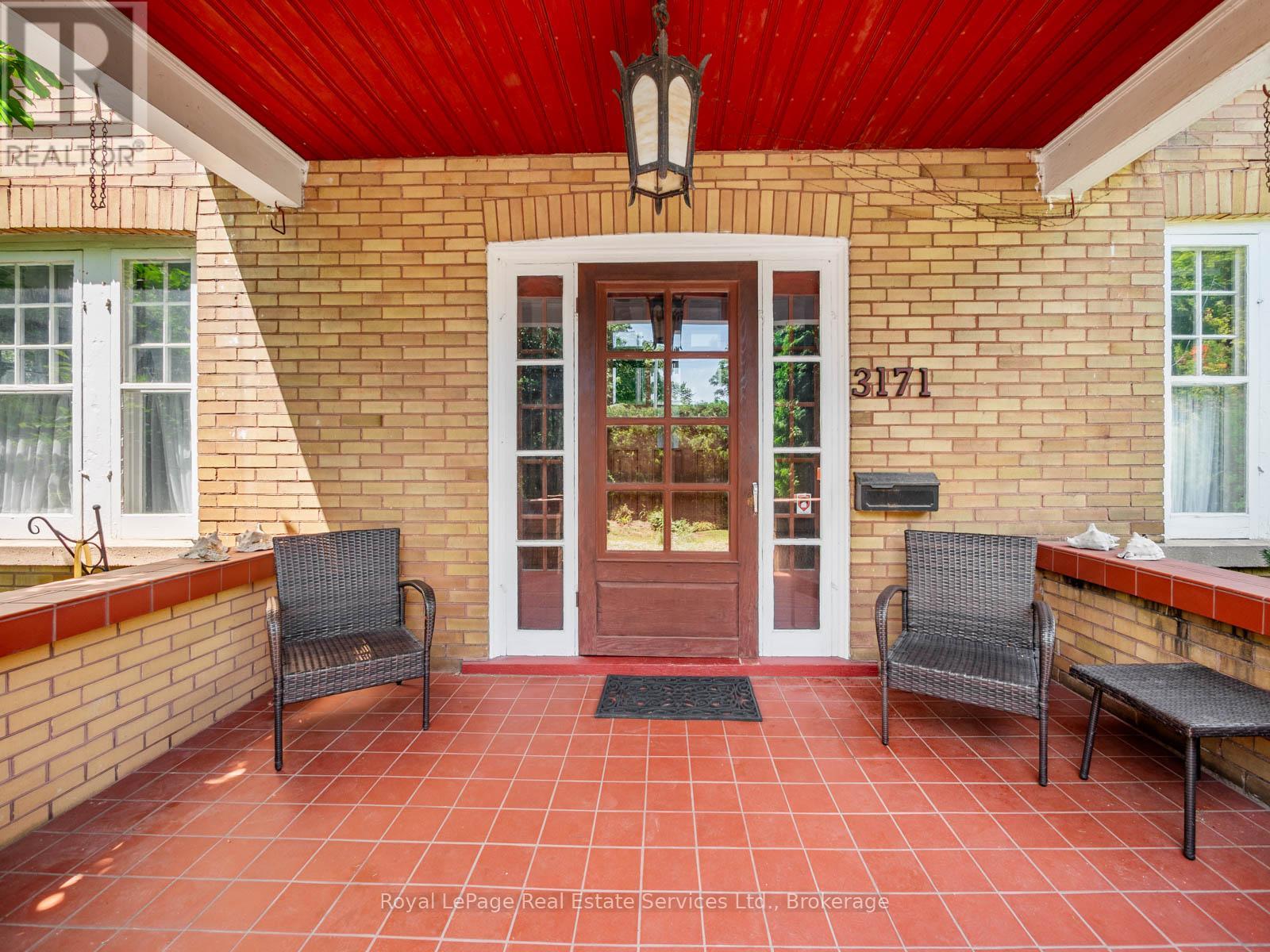 3175 Lakeshore Road W, Oakville, Ontario  L6L 1J7 - Photo 5 - W12486133