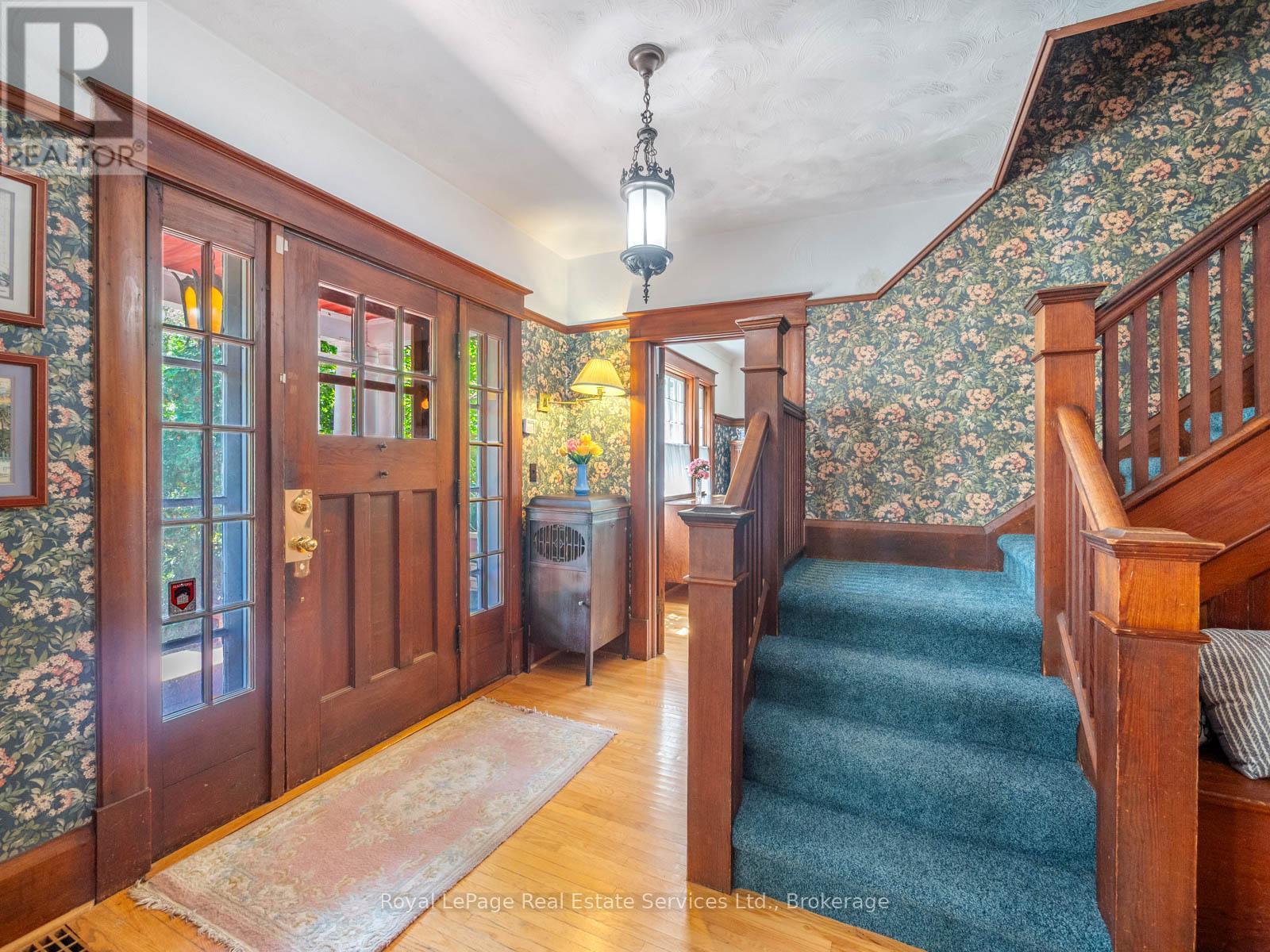 3175 Lakeshore Road W, Oakville, Ontario  L6L 1J7 - Photo 8 - W12486133