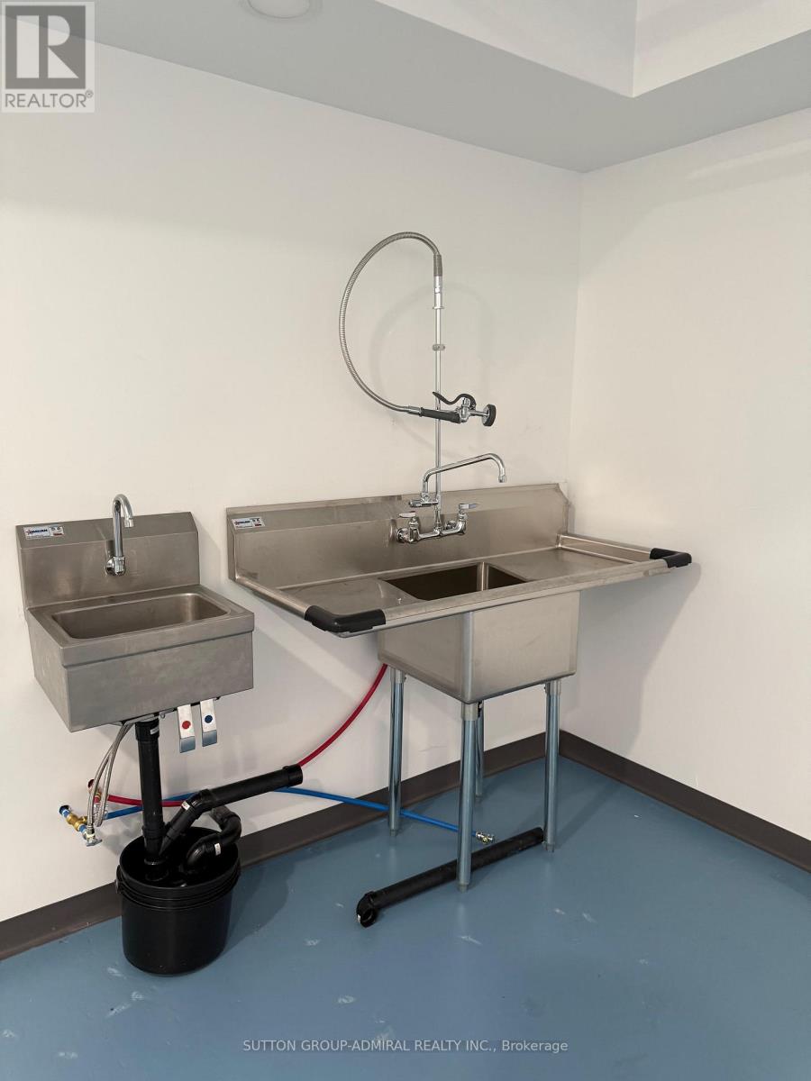 3 - 70 Vanley Crescent, Toronto (York University Heights), Ontario  M3J 2B8 - Photo 26 - W12444296