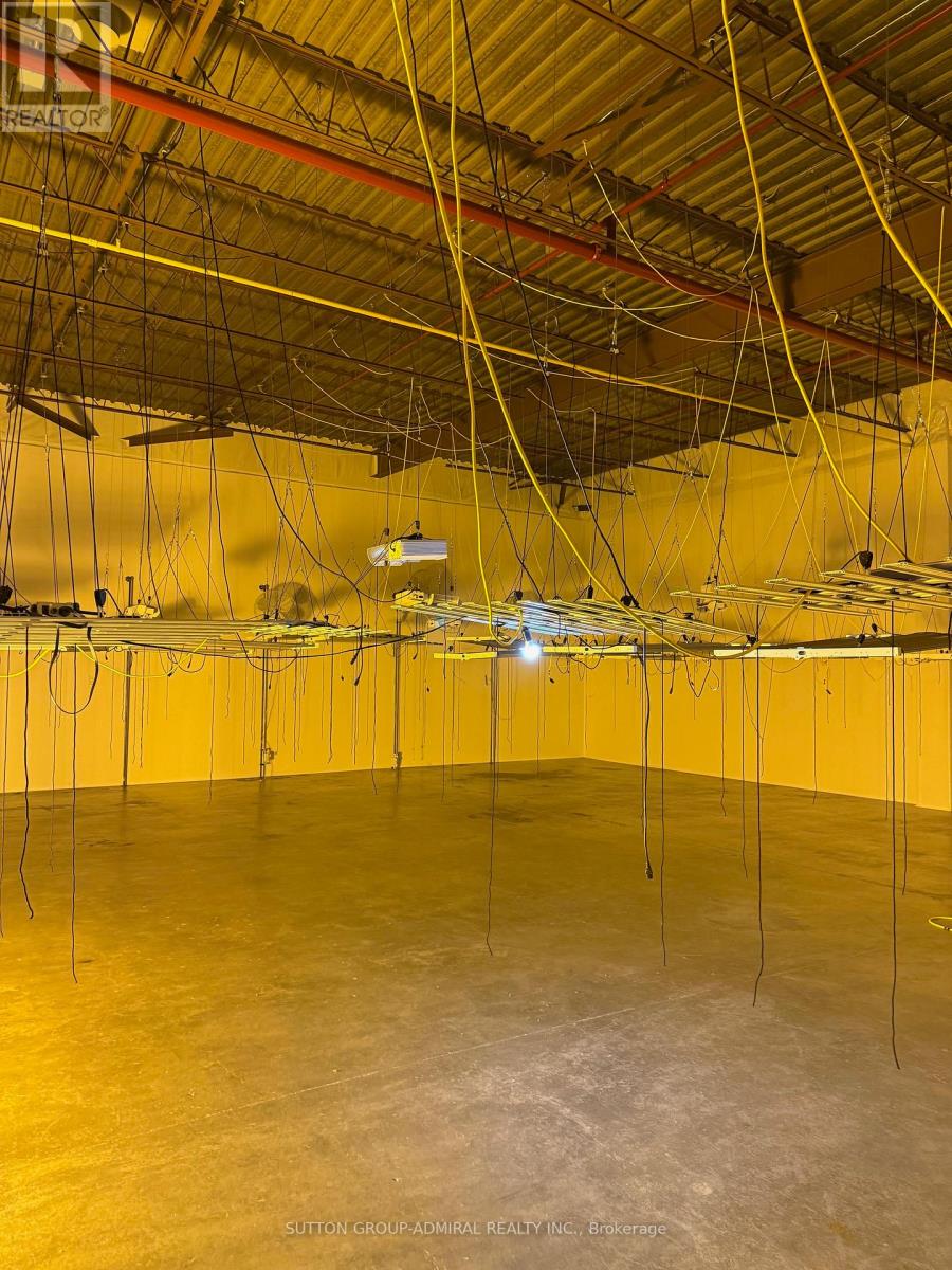 3 - 70 Vanley Crescent, Toronto (York University Heights), Ontario  M3J 2B8 - Photo 23 - W12444296