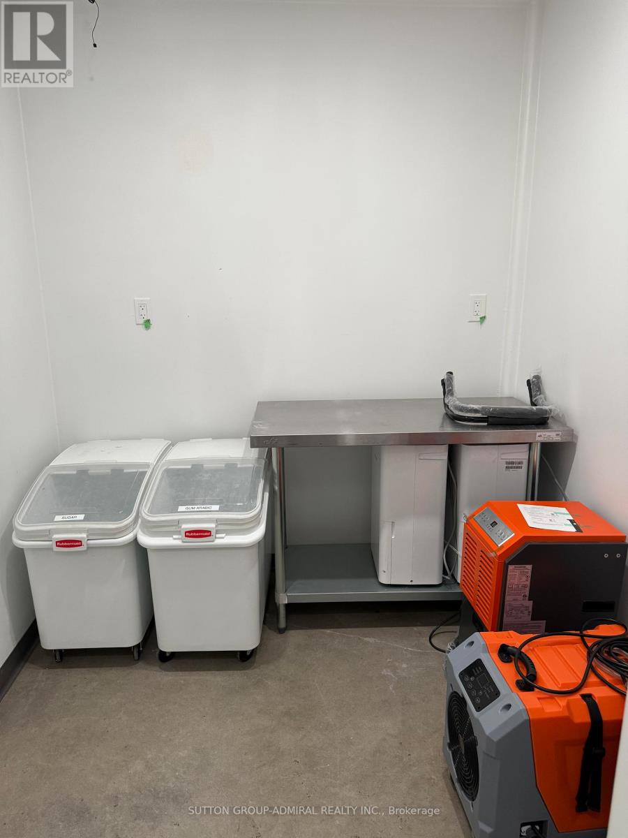 3 - 70 Vanley Crescent, Toronto (York University Heights), Ontario  M3J 2B8 - Photo 29 - W12444296