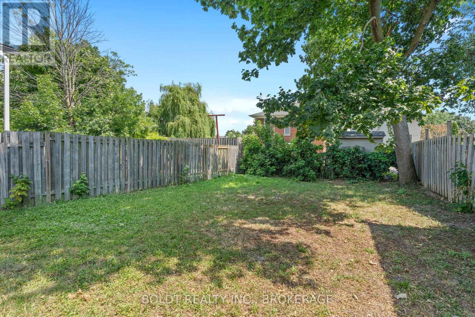 56 Lorne Street, St. Catharines, Ontario  L2P 3C4 - Photo 19 - X12486146