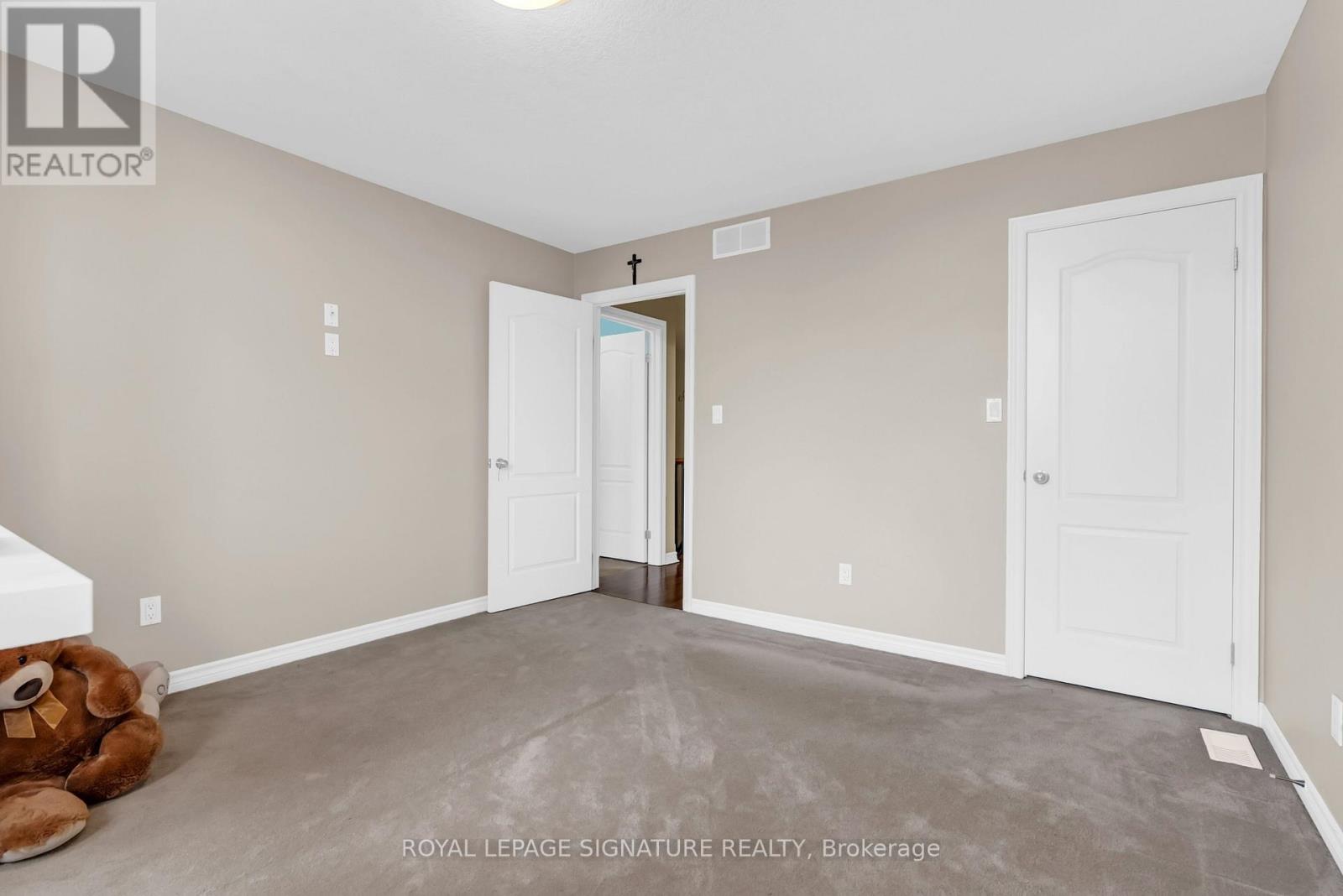 26 Frasson Drive, Guelph, Ontario  N1E 7J9 - Photo 39 - X12435774