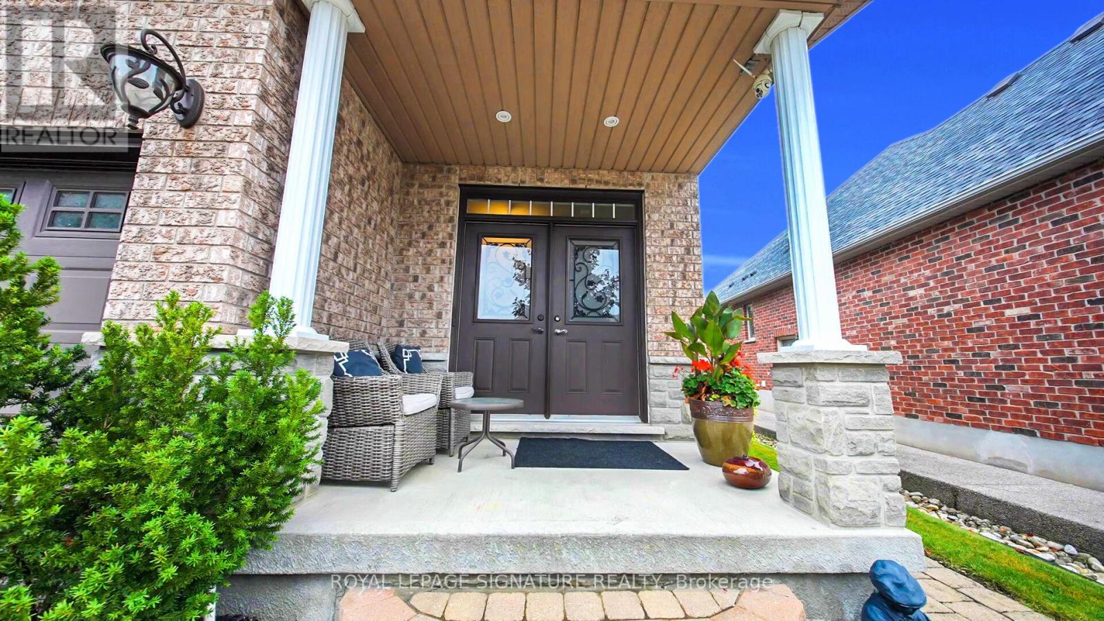 26 Frasson Drive, Guelph, Ontario  N1E 7J9 - Photo 6 - X12435774