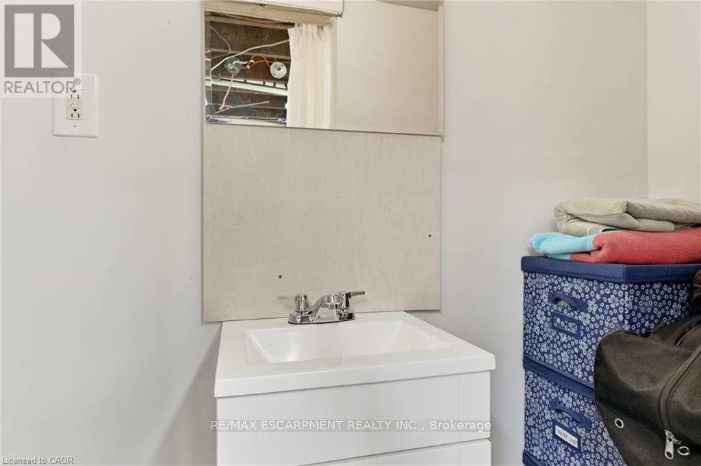 267 Thayer Avenue, Hamilton, Ontario  L9A 1J6 - Photo 29 - X12486039