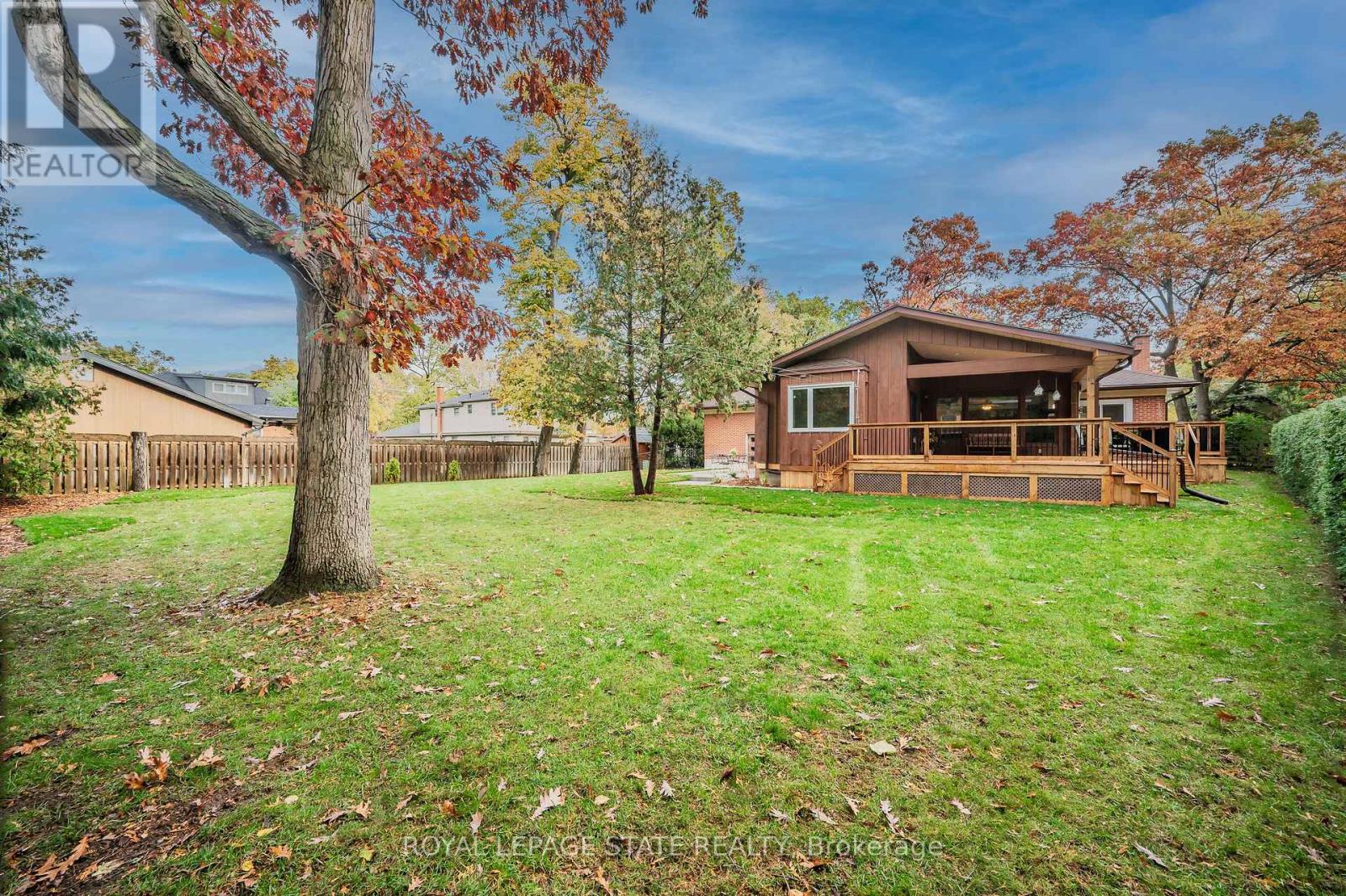 32 Park Road S, Brantford, Ontario  N3S 6S8 - Photo 3 - X12486040