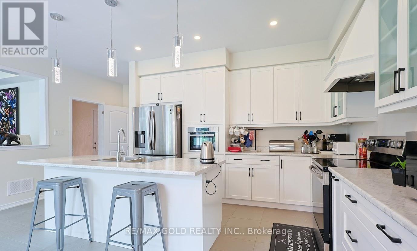 7892 Odell Crescent, Niagara Falls, Ontario  L2H 3R6 - Photo 10 - X12486050