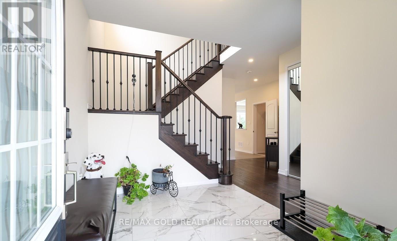 7892 Odell Crescent, Niagara Falls, Ontario  L2H 3R6 - Photo 3 - X12486050