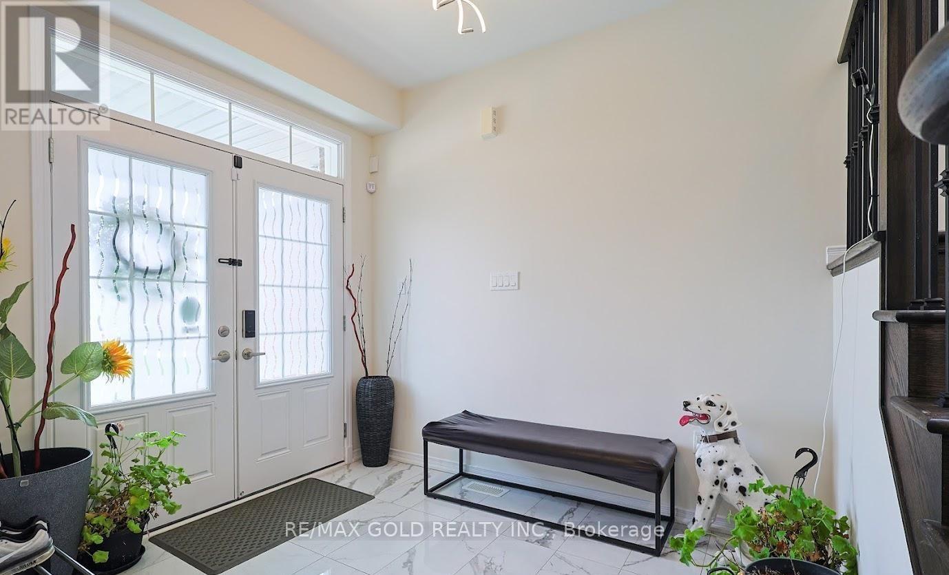 7892 Odell Crescent, Niagara Falls, Ontario  L2H 3R6 - Photo 4 - X12486050