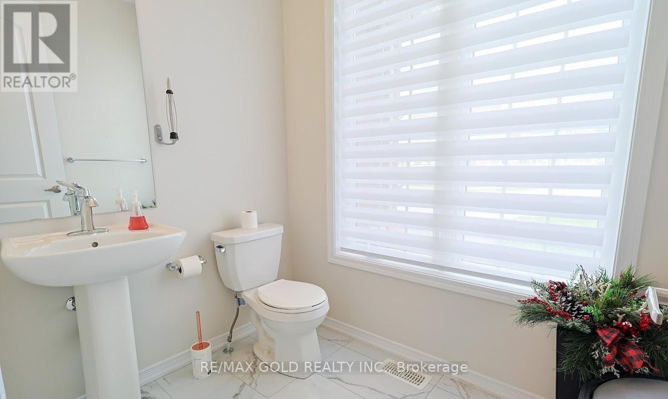 7892 Odell Crescent, Niagara Falls, Ontario  L2H 3R6 - Photo 5 - X12486050