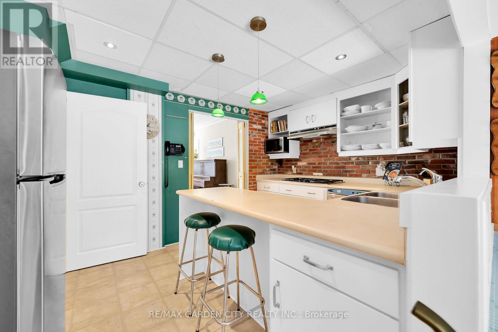 4889 Cherrywood Drive, Lincoln, Ontario  L3J 0L5 - Photo 10 - X12486055