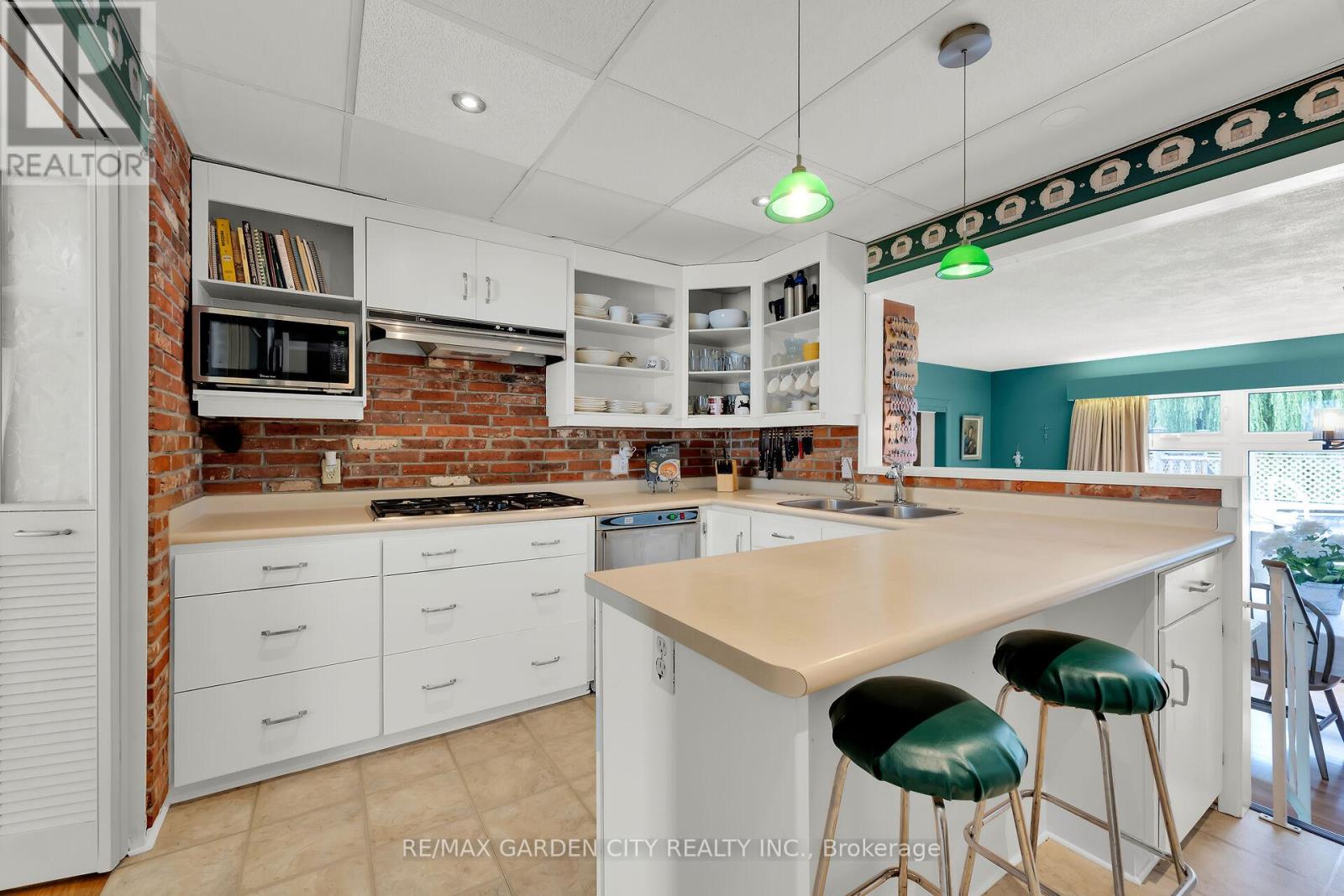 4889 Cherrywood Drive, Lincoln, Ontario  L3J 0L5 - Photo 8 - X12486055