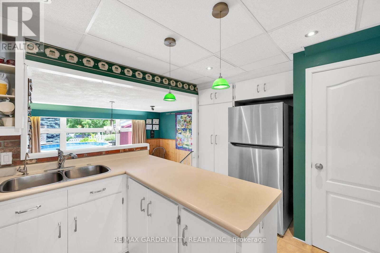 4889 Cherrywood Drive, Lincoln, Ontario  L3J 0L5 - Photo 9 - X12486055