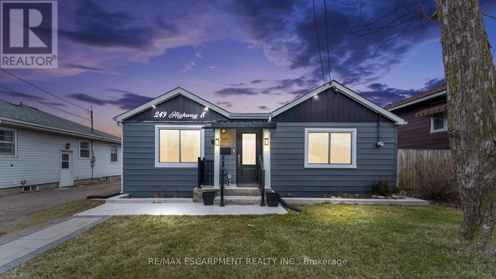 249 HIGHWAY 8, Hamilton, Ontario