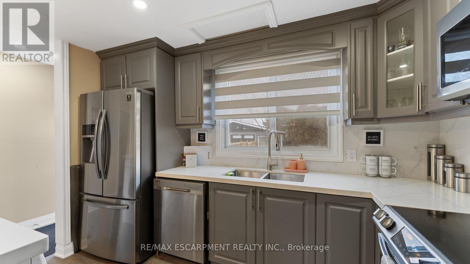 249 Highway 8, Hamilton, Ontario  L8G 1E2 - Photo 19 - X12486063