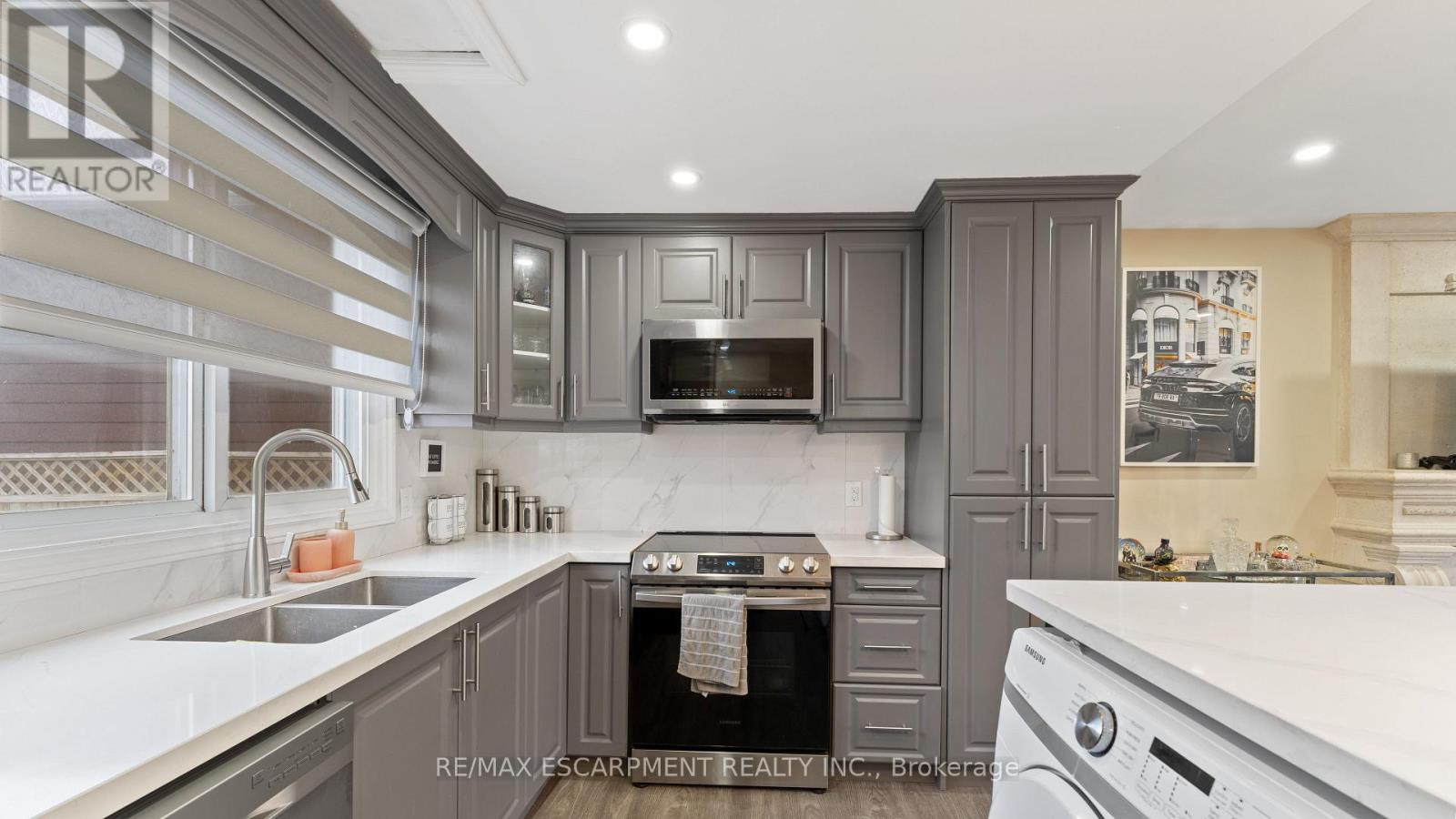 249 Highway 8, Hamilton, Ontario  L8G 1E2 - Photo 20 - X12486063