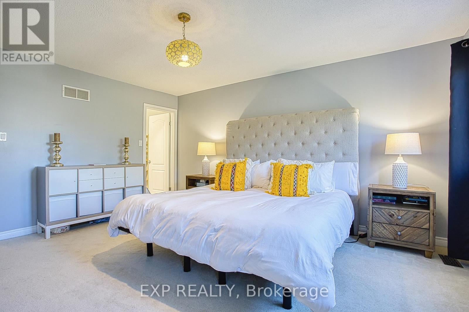 2 - 25 Ivybridge Drive, Hamilton (Lakeshore), Ontario  L8E 0A5 - Photo 20 - X12486068