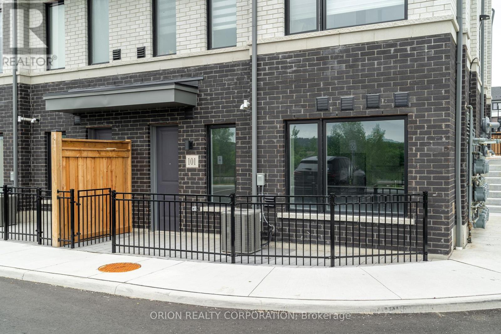 101 - 160 Densmore Road, Cobourg, Ontario  K9A 0X8 - Photo 5 - X12486070