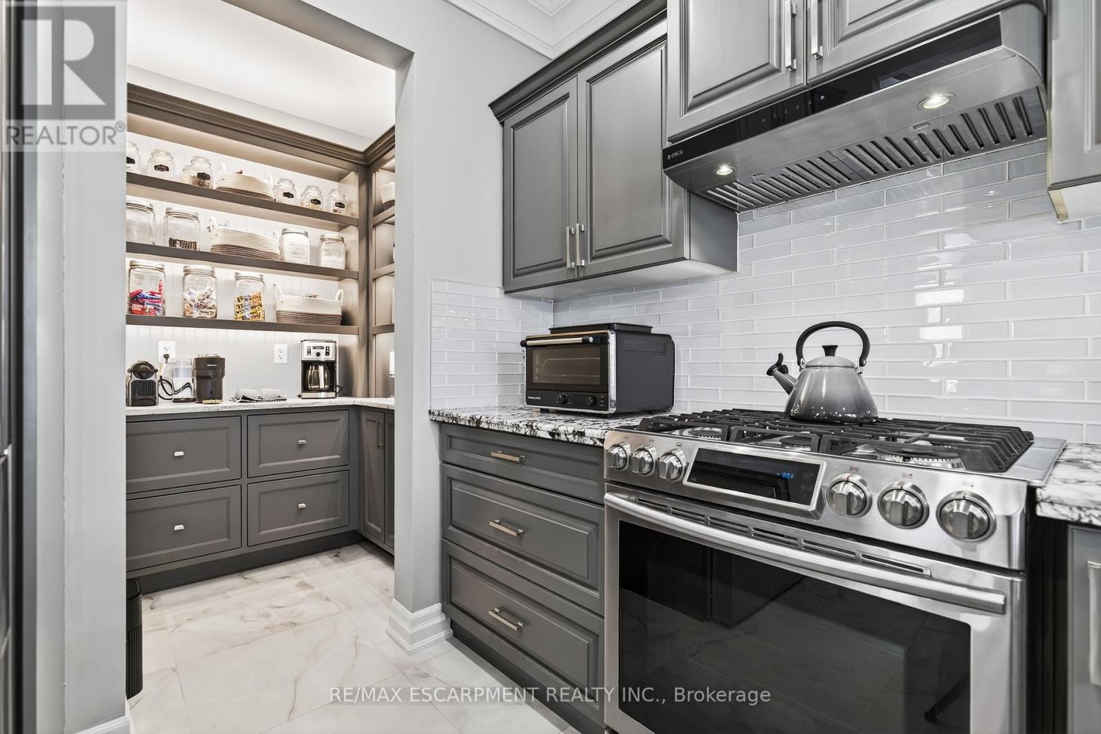 79 Assisi Street, Hamilton, Ontario  L8W 0A4 - Photo 14 - X12486080