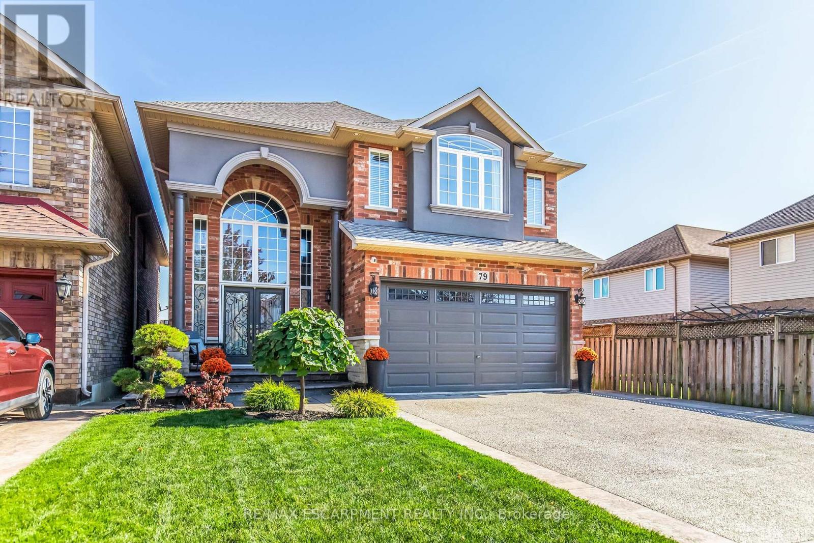 79 Assisi Street, Hamilton, Ontario  L8W 0A4 - Photo 2 - X12486080