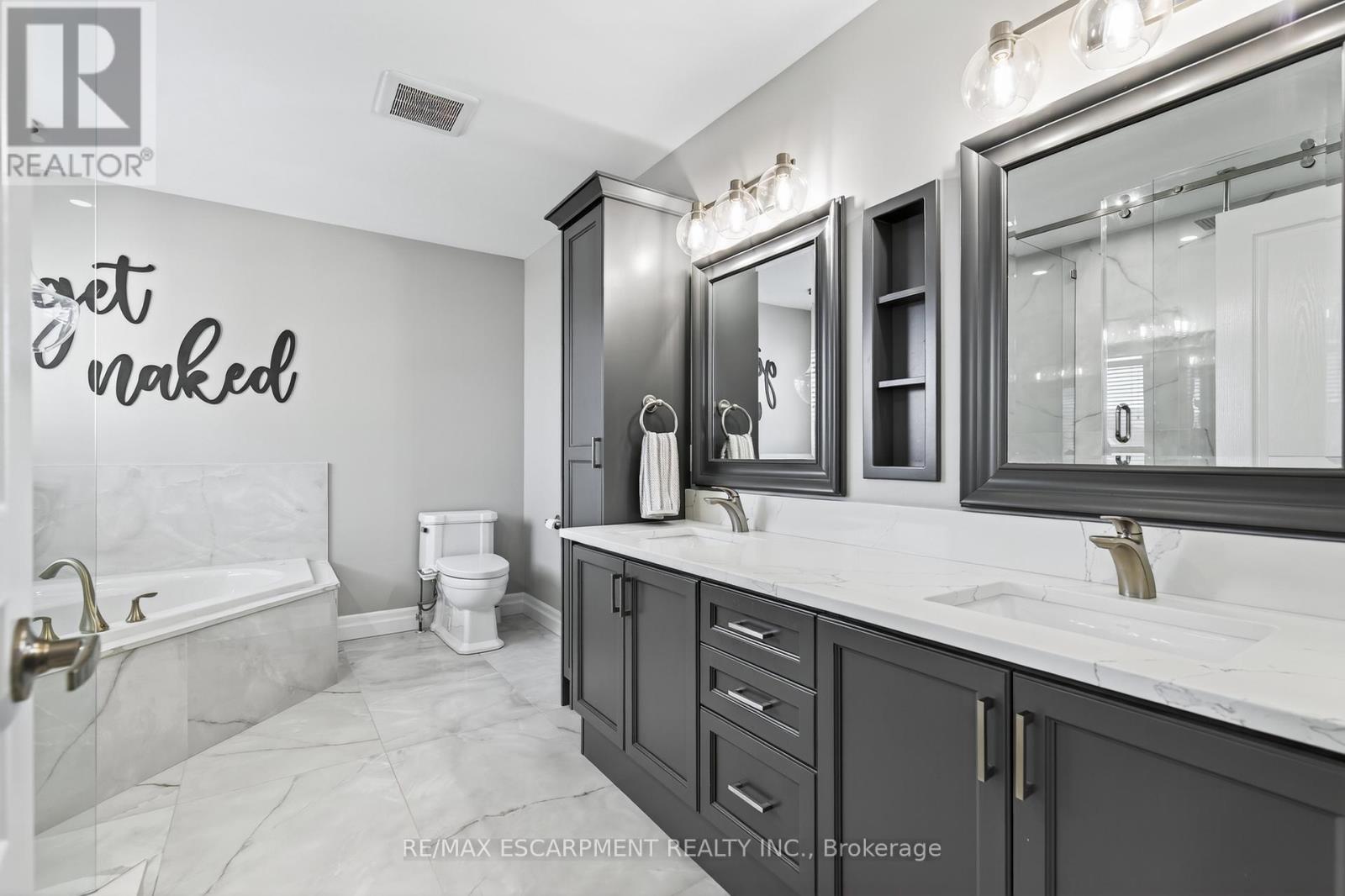 79 Assisi Street, Hamilton, Ontario  L8W 0A4 - Photo 22 - X12486080