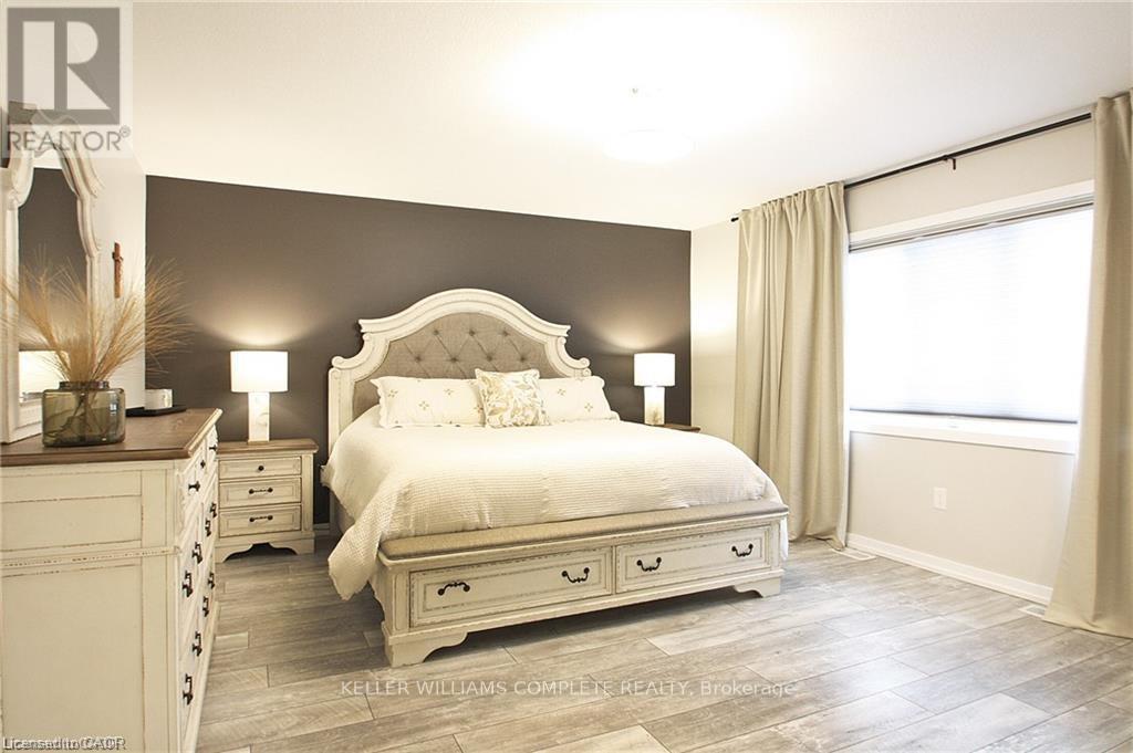 23 Scarletwood Street, Hamilton, Ontario  L8J 0K8 - Photo 13 - X12486092