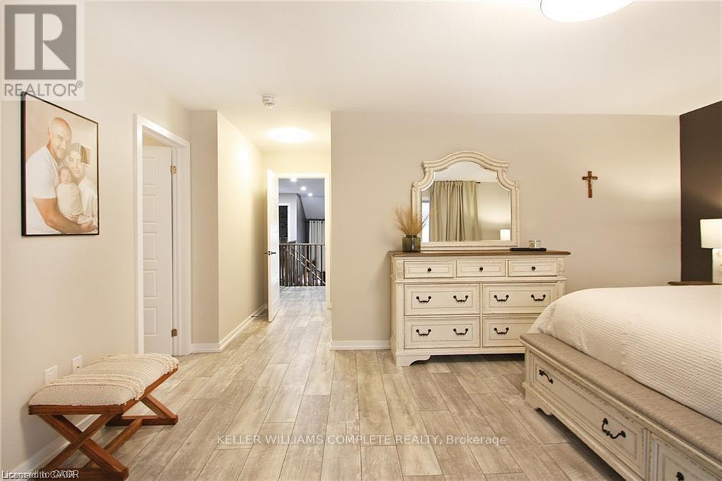 23 Scarletwood Street, Hamilton, Ontario  L8J 0K8 - Photo 15 - X12486092