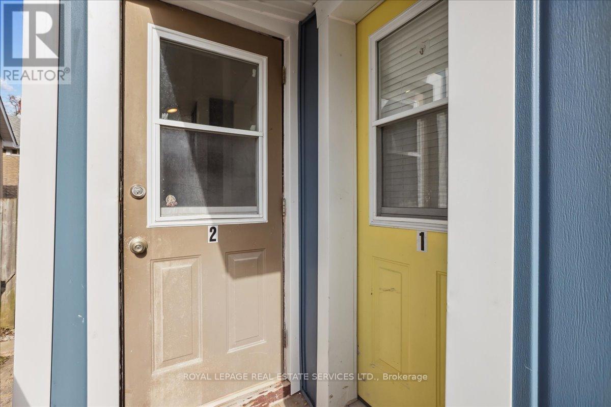 19 Seneca Street, St. Catharines, Ontario  L2R 2V1 - Photo 11 - X12486116