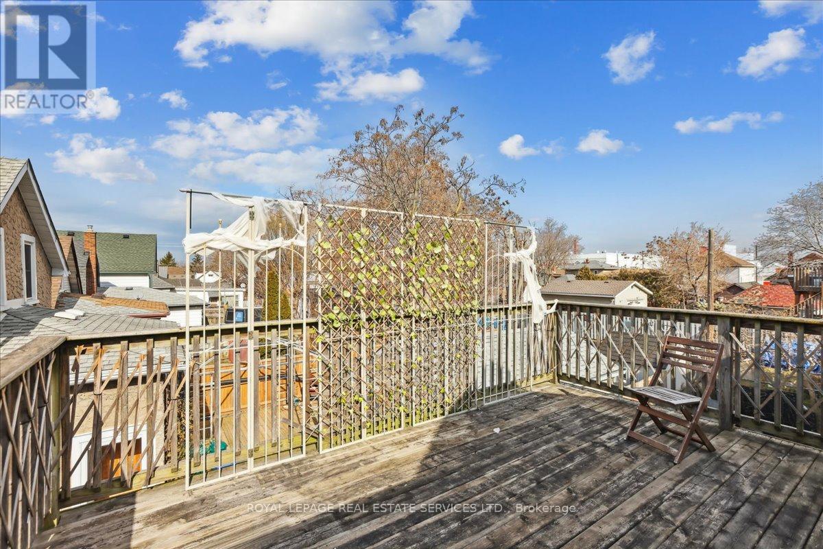 19 Seneca Street, St. Catharines, Ontario  L2R 2V1 - Photo 20 - X12486116