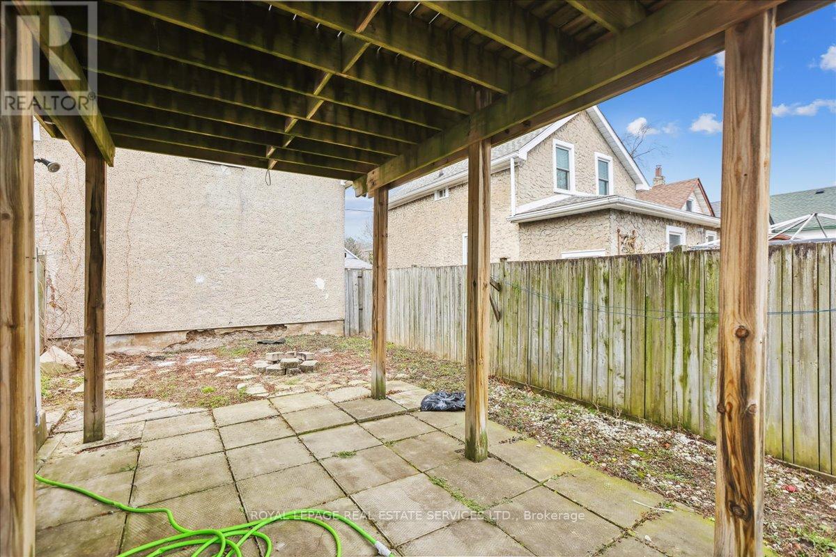 19 Seneca Street, St. Catharines, Ontario  L2R 2V1 - Photo 21 - X12486116