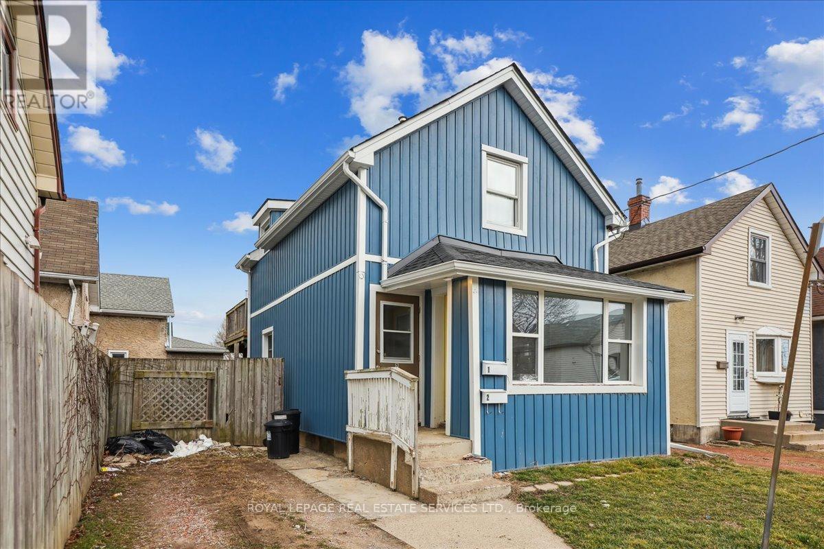 19 Seneca Street, St. Catharines, Ontario  L2R 2V1 - Photo 3 - X12486116